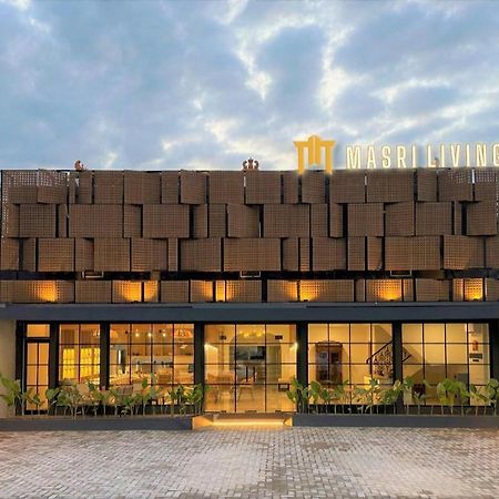 Masri Living By Daphna International Hotel Yogyakarta Exterior photo